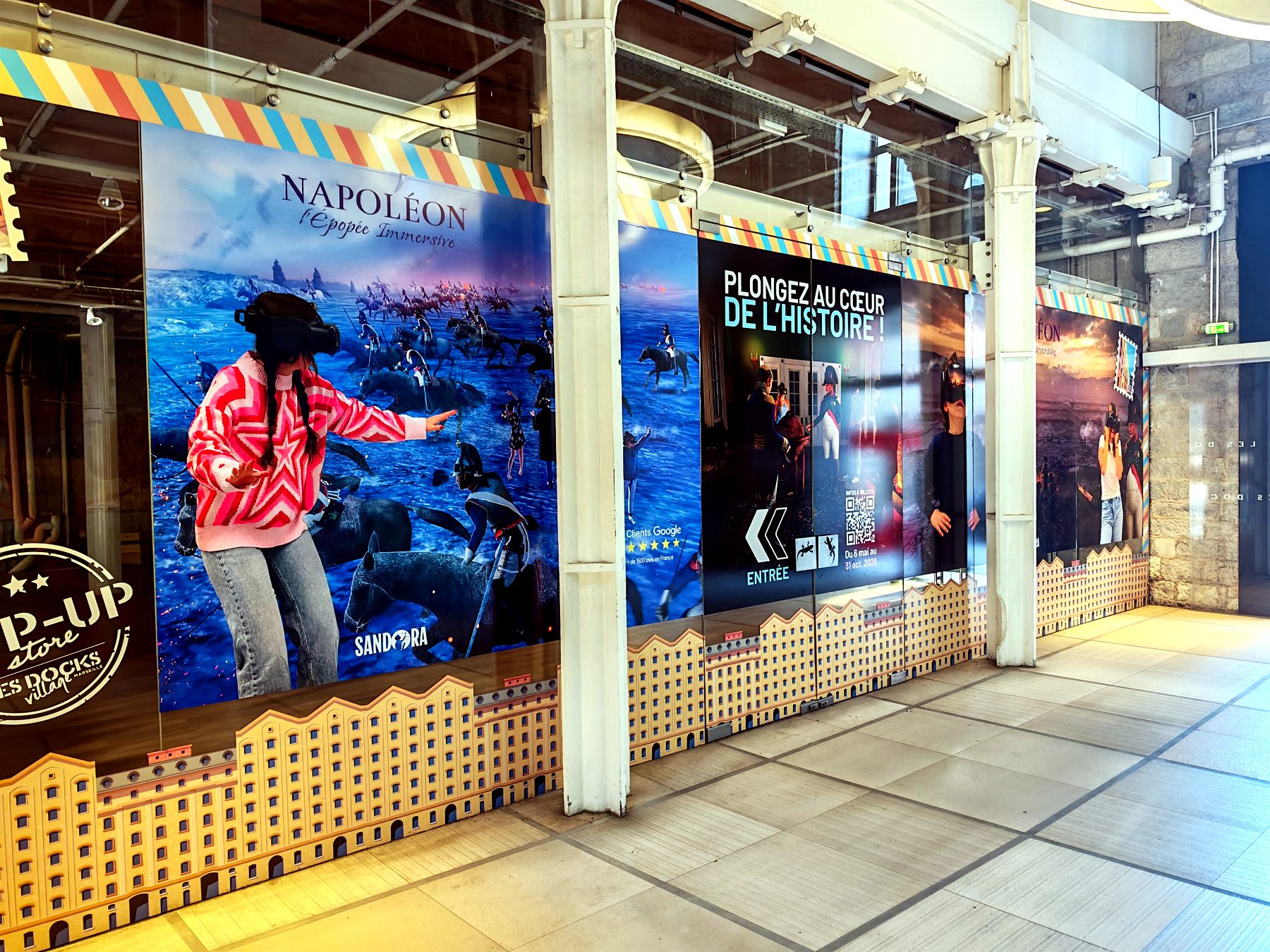 Adhésif vitrine — 039_adhesif-vitrine-napoleon-mode