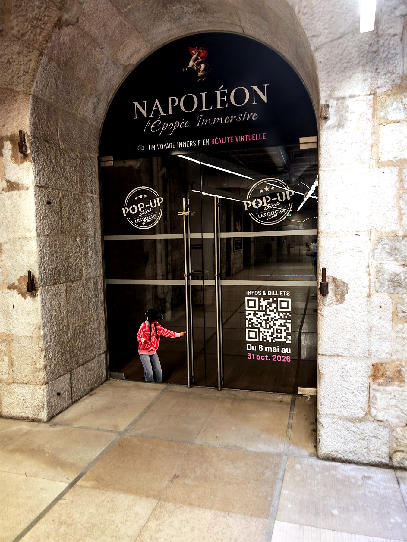 Adhésif vitrine — 060_adhesif-vitrine-napoleon-nuit