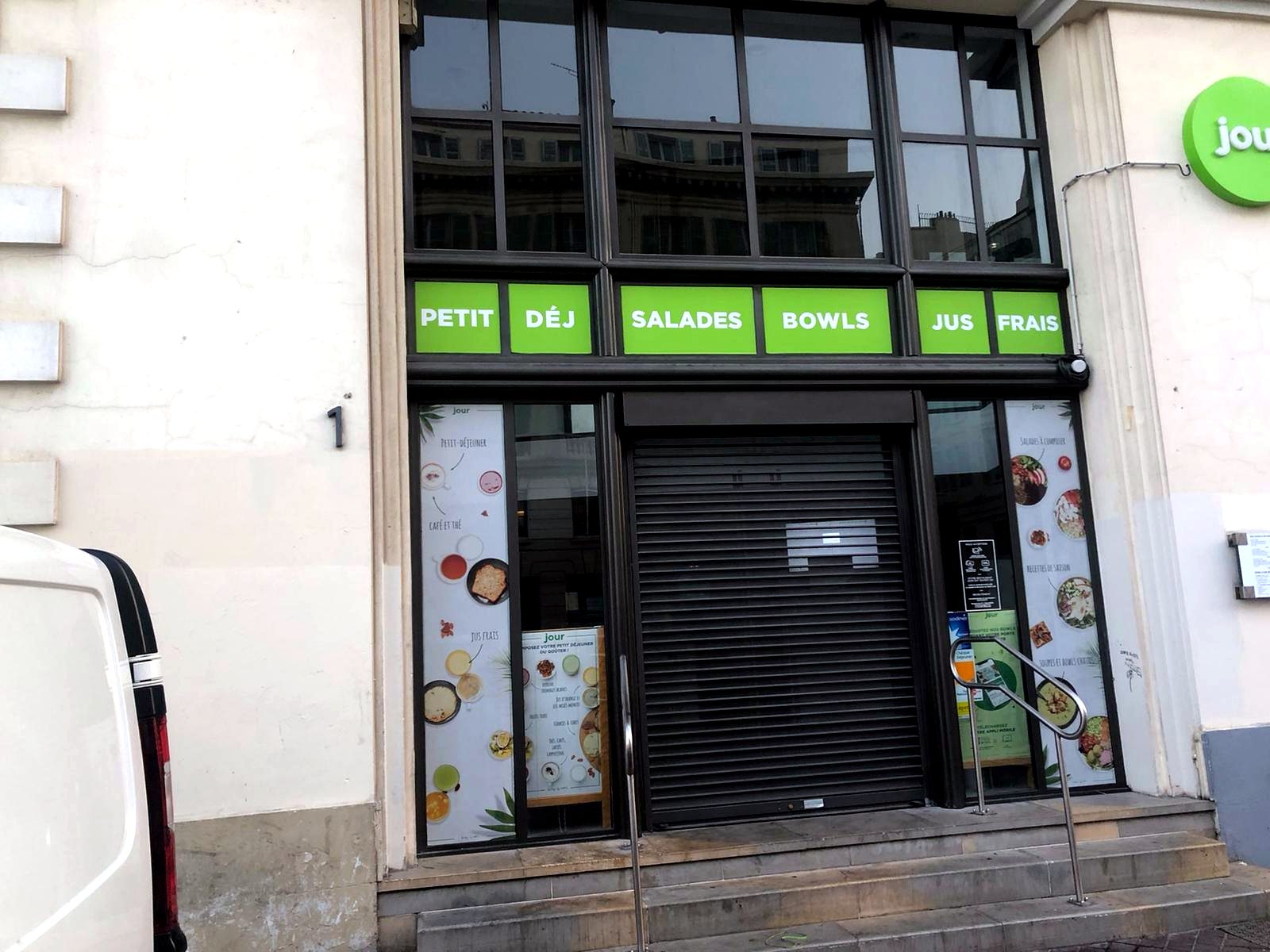 Adhésif vitrine