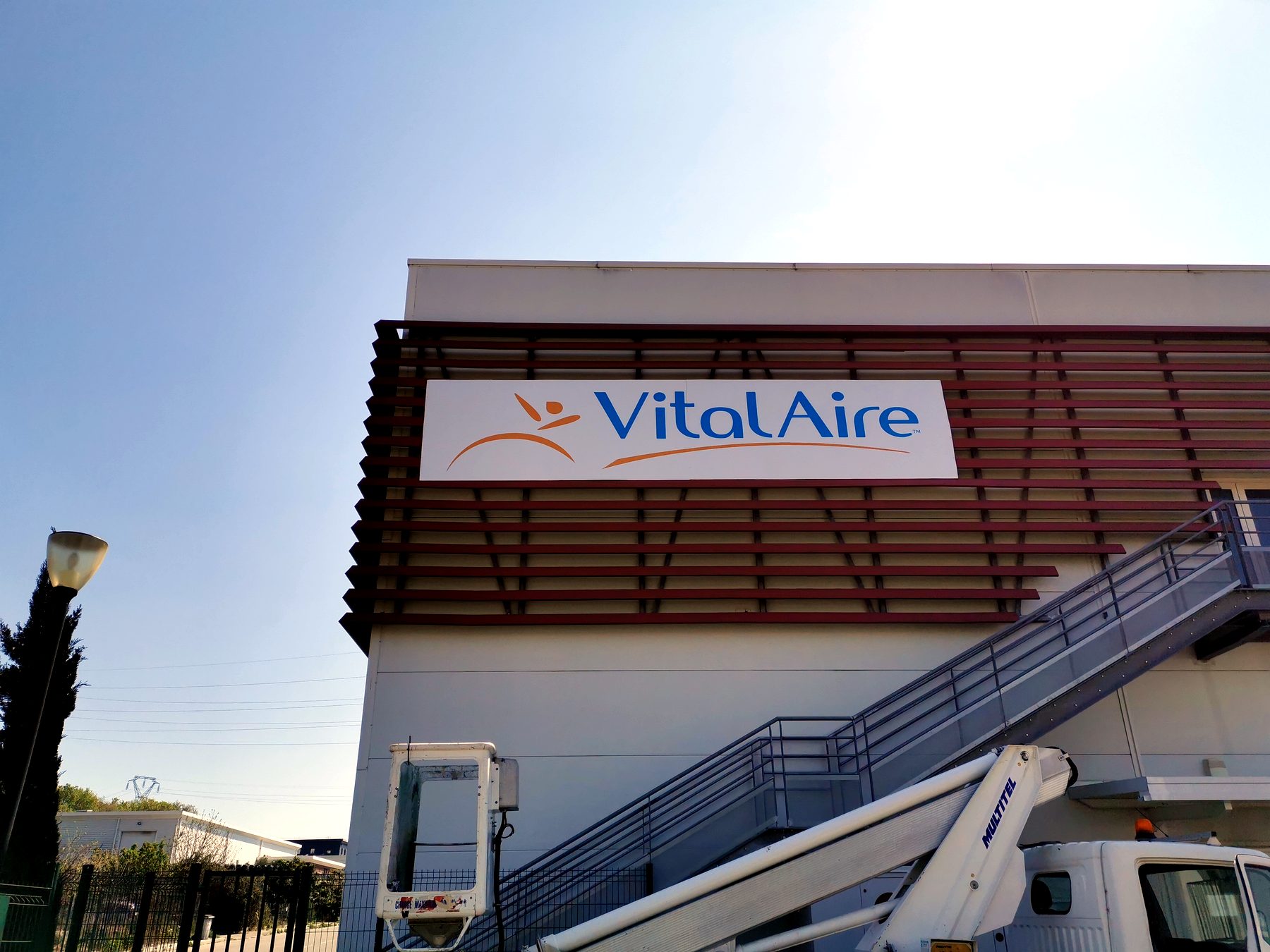 Enseigne dibond — 103_caisson-led-vital-aire-v1