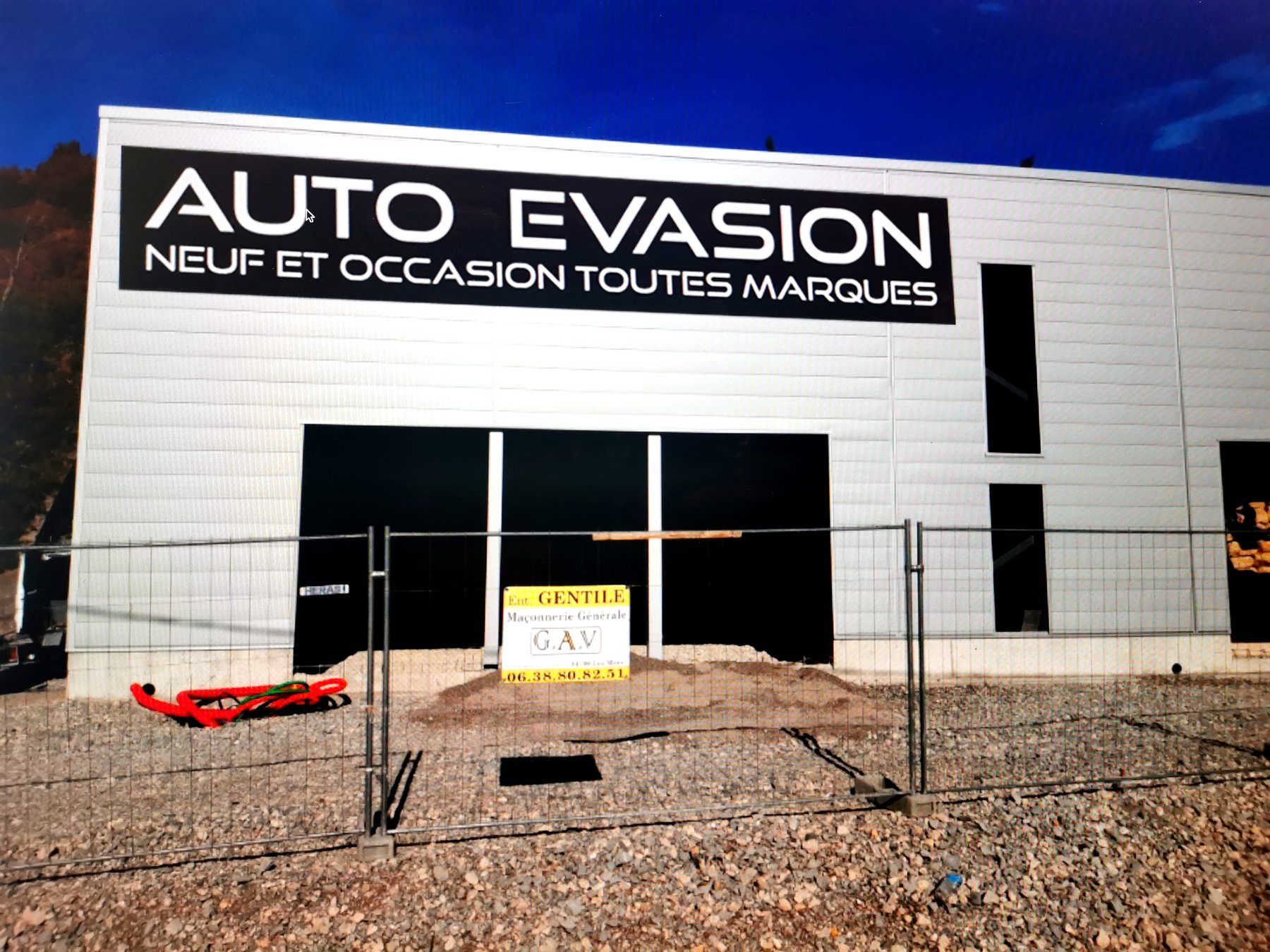 Enseigne lumineuse — 018_caisson-led-auto-evasion