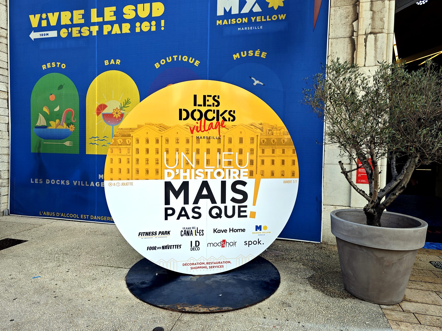 Habillage palissade — 012_totem-panneau-les-docks