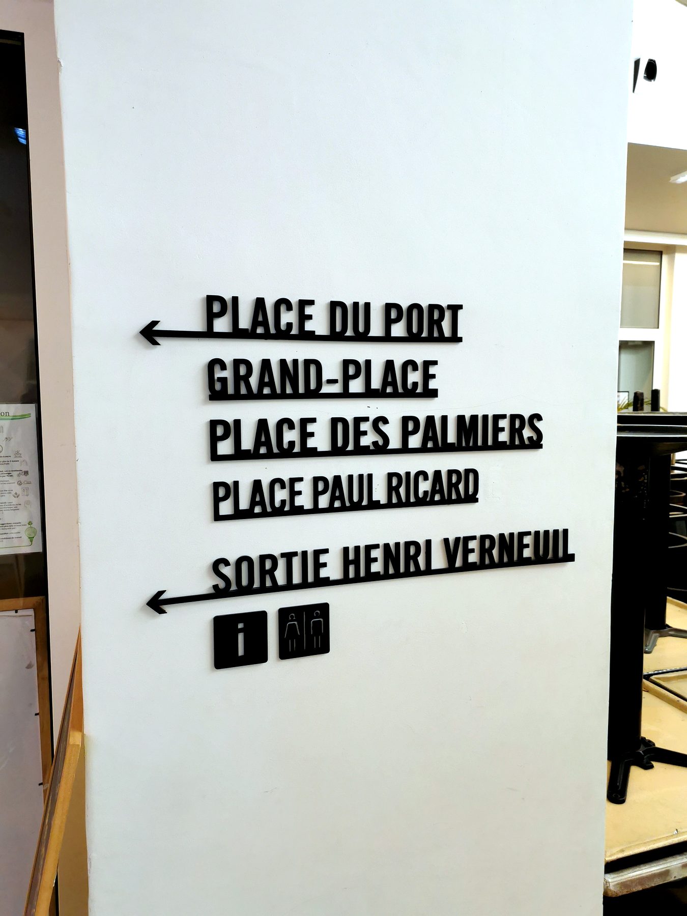 Pré-enseigne